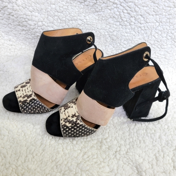 Coach Minetta Heeled Sandal With Snakeskin Style Q9138 Suede Black Tan Size 8 - Picture 1 of 7